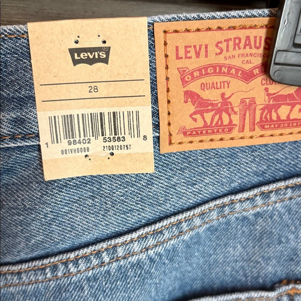 Levi's Classic Blue Denim Skirt - Picture 4 of 8